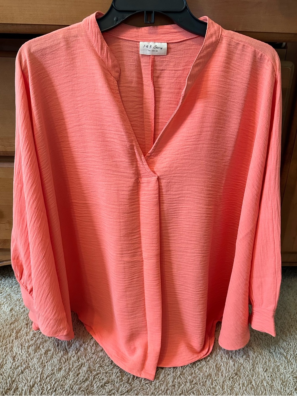 NWOT 143 STORY FLOWY TOP